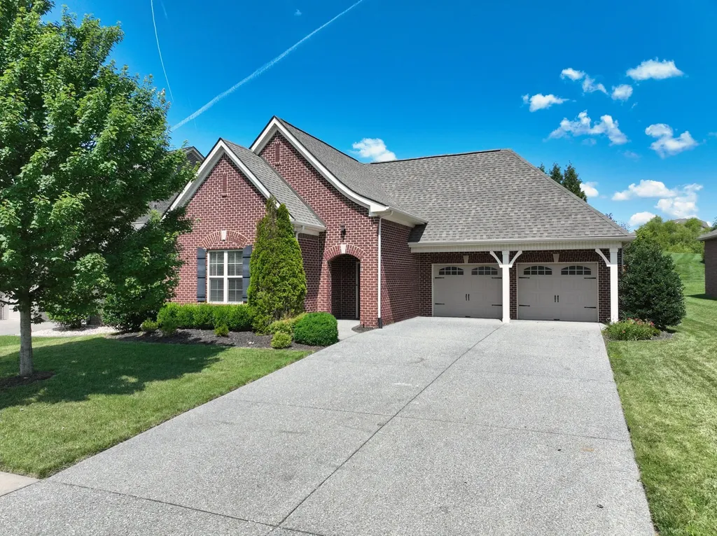 223 Meandering Drive Lebanon TN 37090