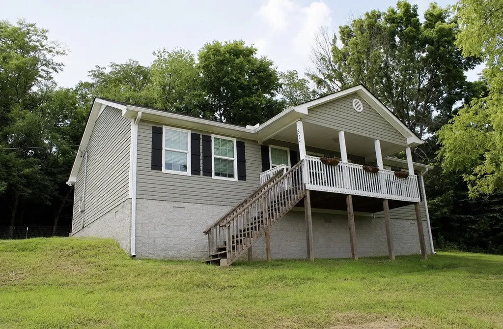 377 Rawls Creek Road Gordonsville TN 38563