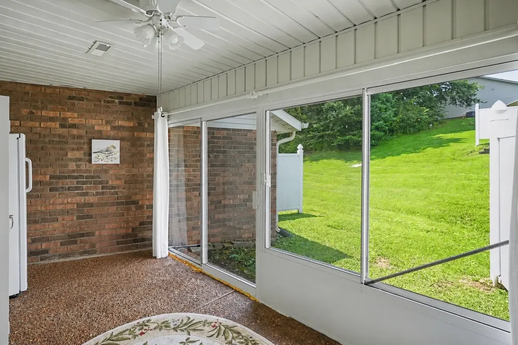 120 Eastdale Lane Dickson TN 37055