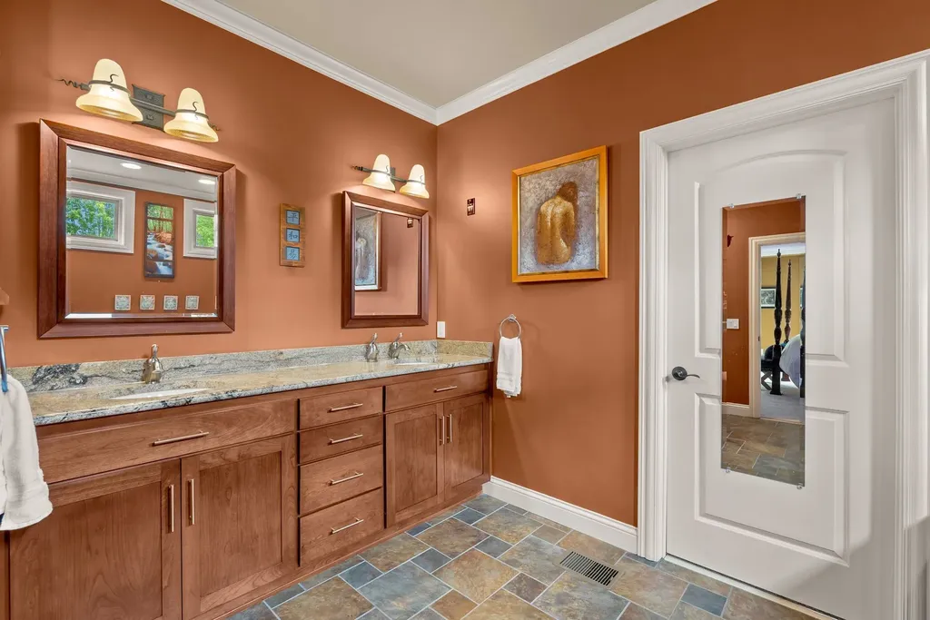 100 Lakecrest Circle Hendersonville TN 37075