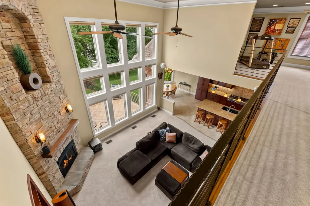 100 Lakecrest Circle Hendersonville TN 37075