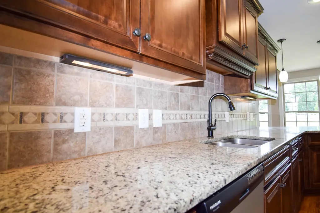 530 Thompson Lane Portland TN 37148