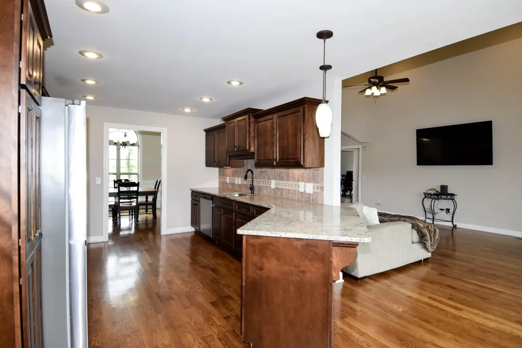 530 Thompson Lane Portland TN 37148