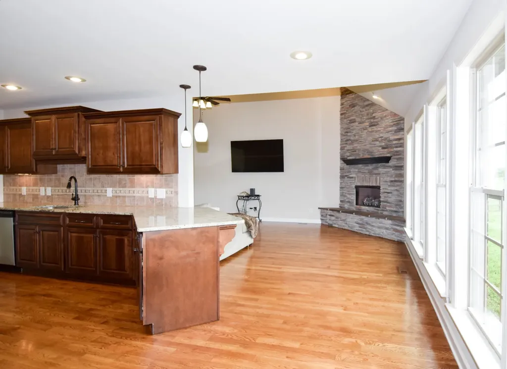 530 Thompson Lane Portland TN 37148