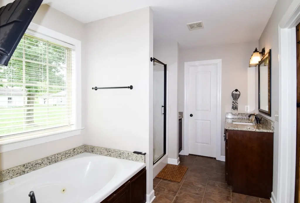 530 Thompson Lane Portland TN 37148