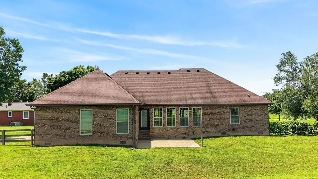 530 Thompson Lane Portland TN 37148