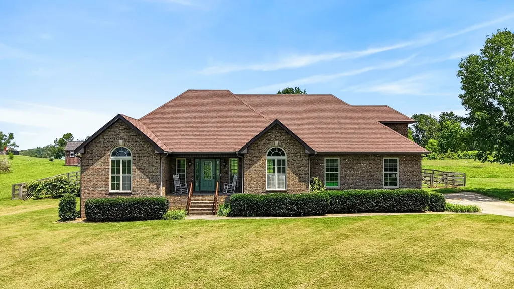 530 Thompson Lane Portland TN 37148