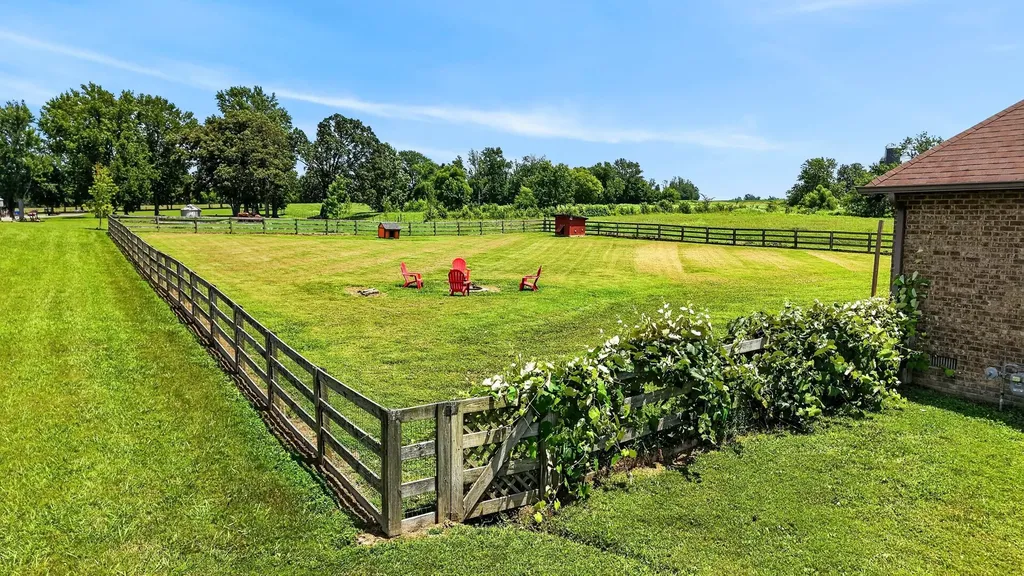 530 Thompson Lane Portland TN 37148