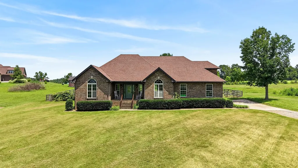 530 Thompson Lane Portland TN 37148