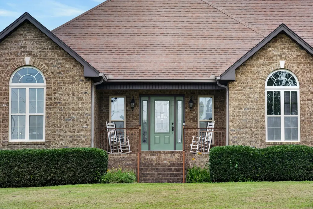 530 Thompson Lane Portland TN 37148