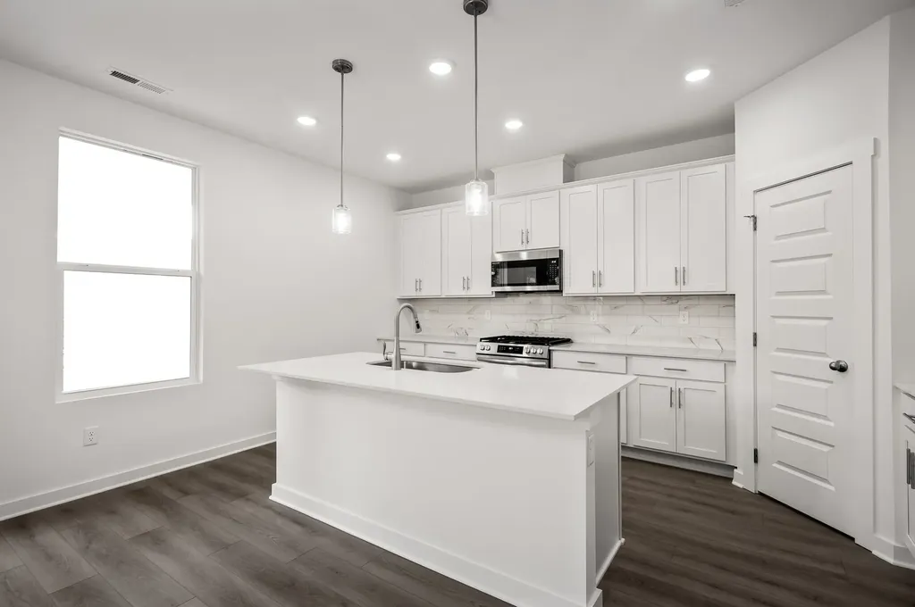 8004 Netterfield Drive White House TN 37188