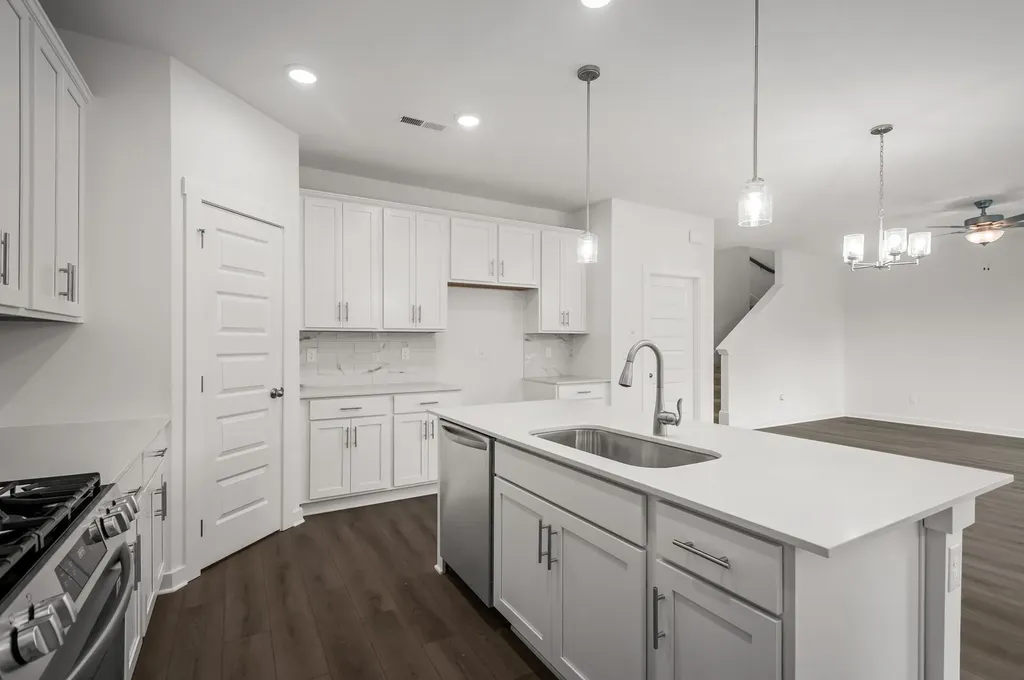 8004 Netterfield Drive White House TN 37188
