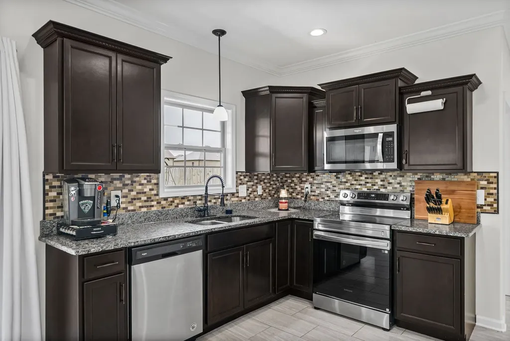 1381 Millet Drive Clarksville TN 37040