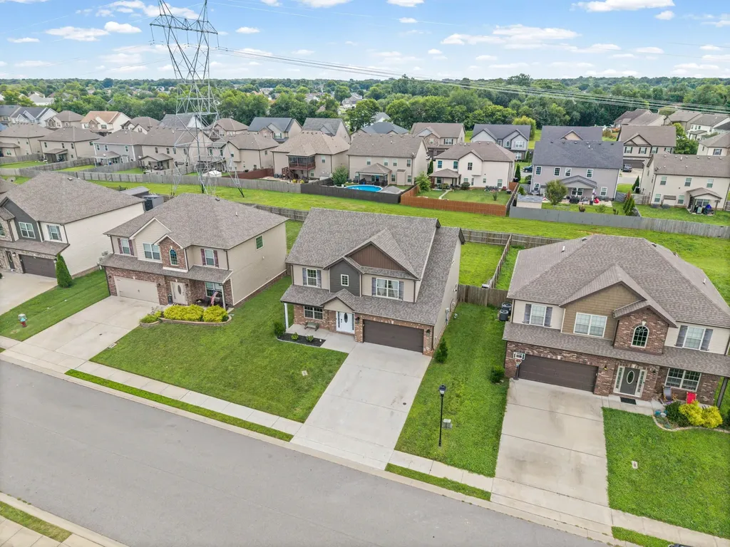 1381 Millet Drive Clarksville TN 37040