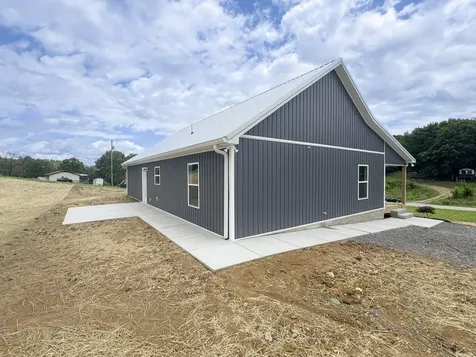 1790 Hawkins Branch Road Bethpage TN 37022