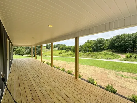 1790 Hawkins Branch Road Bethpage TN 37022
