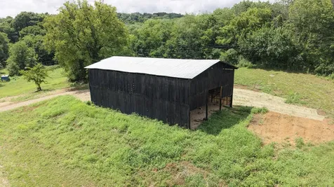 1790 Hawkins Branch Road Bethpage TN 37022