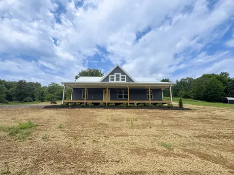 1790 Hawkins Branch Road Bethpage TN 37022