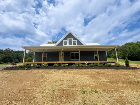 1790 Hawkins Branch Road Bethpage TN 37022