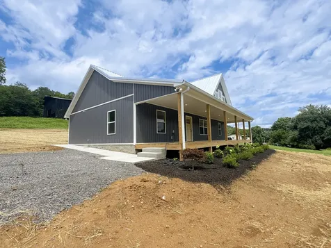 1790 Hawkins Branch Road Bethpage TN 37022