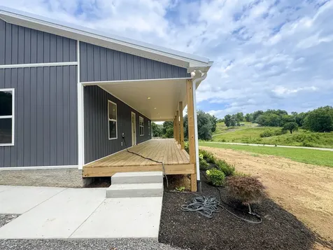 1790 Hawkins Branch Road Bethpage TN 37022