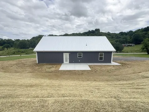 1790 Hawkins Branch Road Bethpage TN 37022