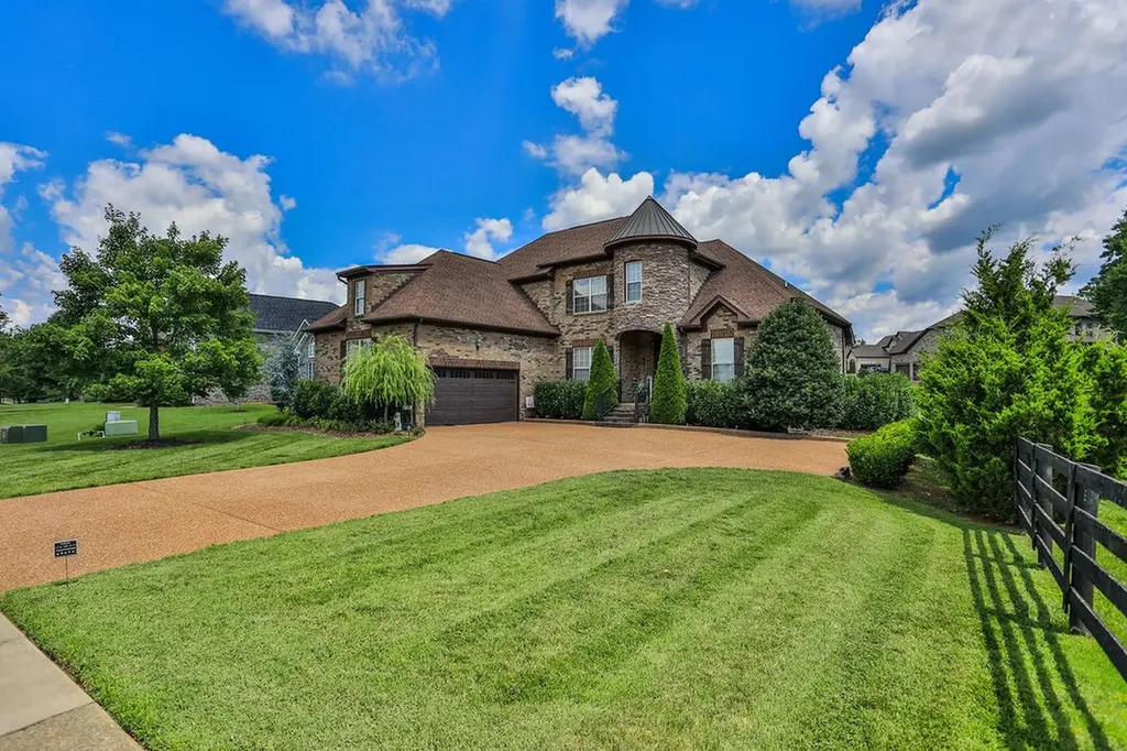 112 Myrtlewood Lane Hendersonville TN 37075