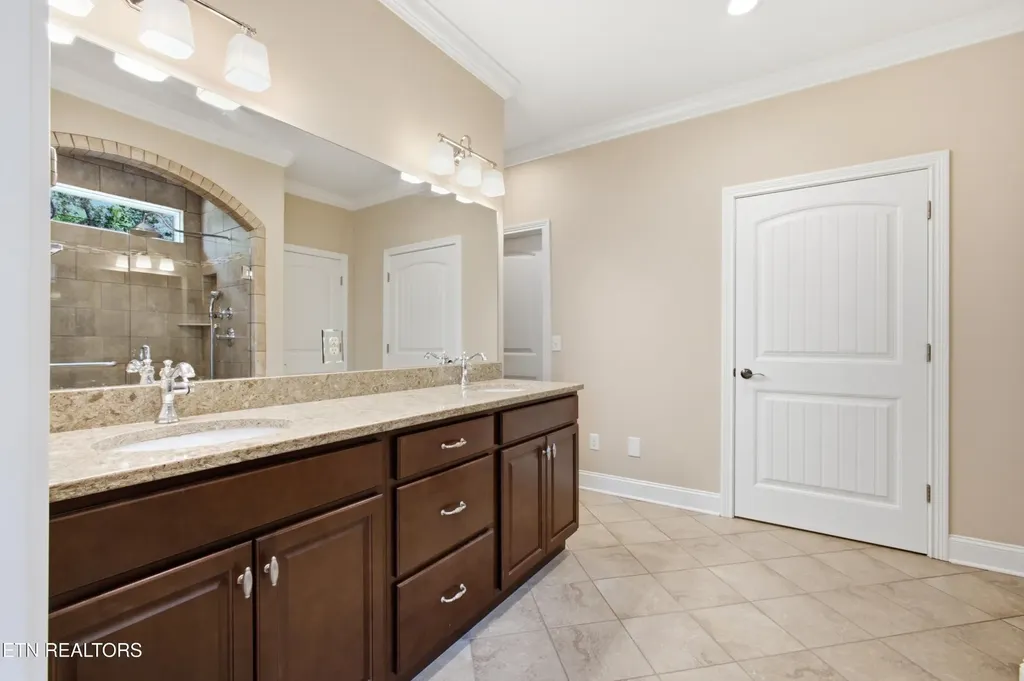 225 W Shore Drive Rockwood TN 37854
