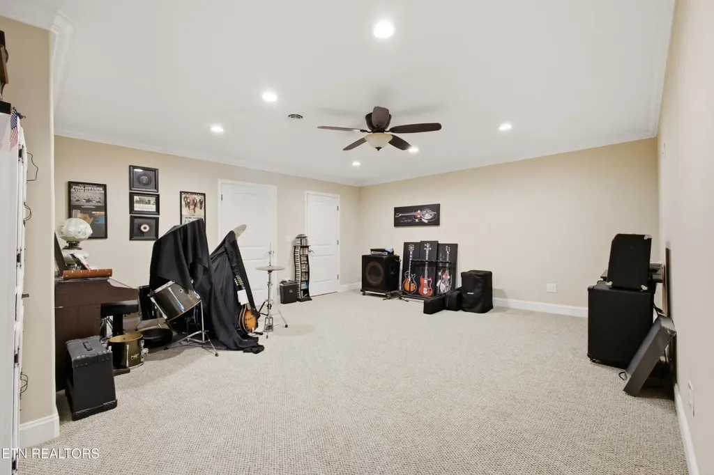 225 W Shore Drive Rockwood TN 37854