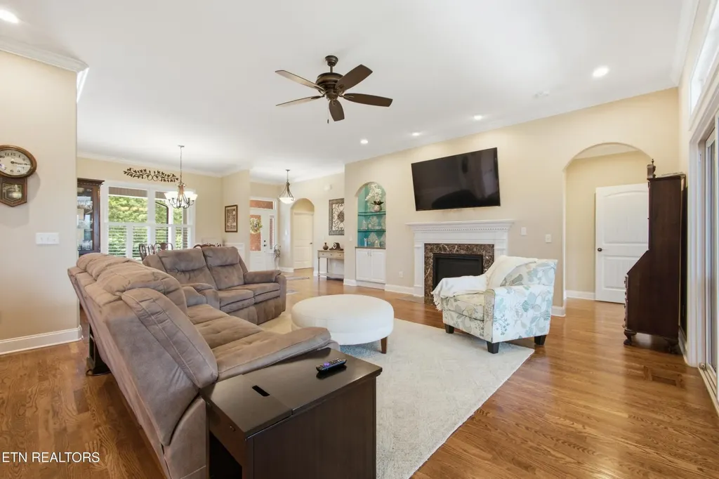 225 W Shore Drive Rockwood TN 37854