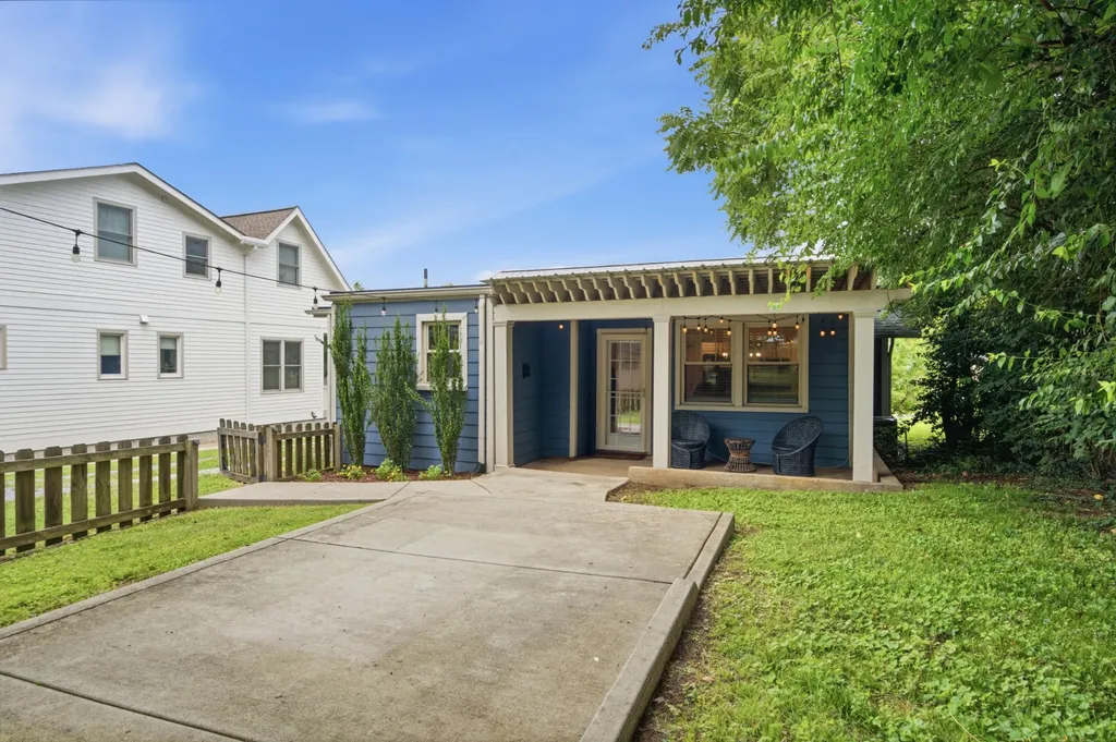 1212 Stratford Avenue Nashville TN 37216