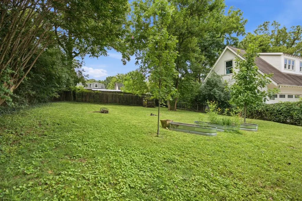 1212 Stratford Avenue Nashville TN 37216