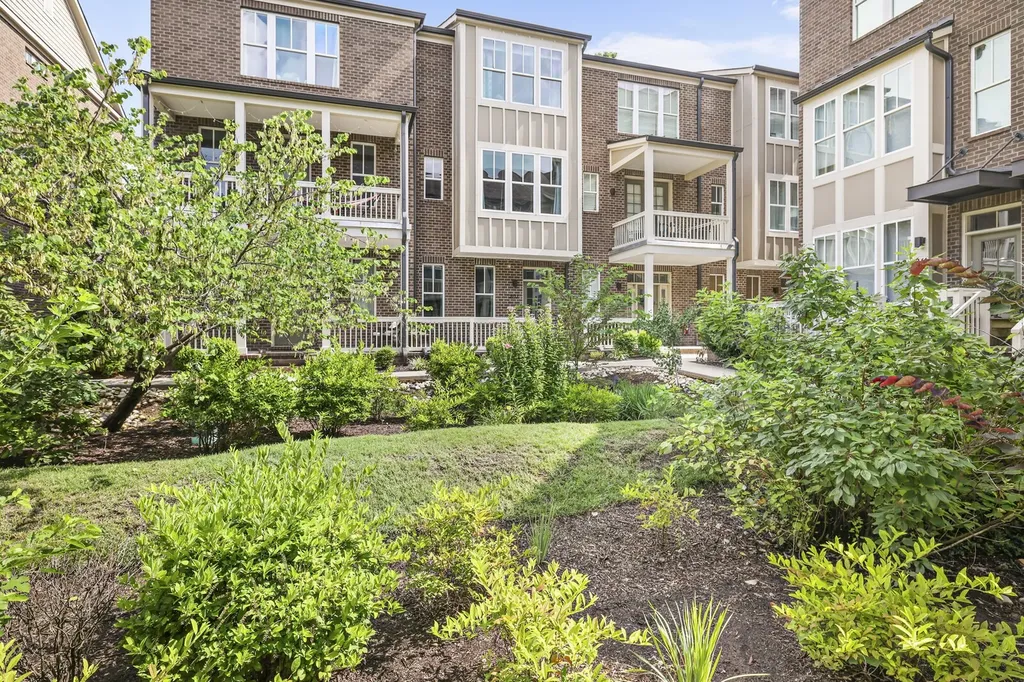 207 Porter Village Circle Nashville TN 37206