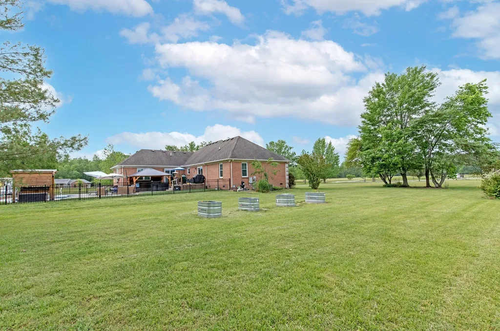 3030 Highway 25w Cottontown TN 37048
