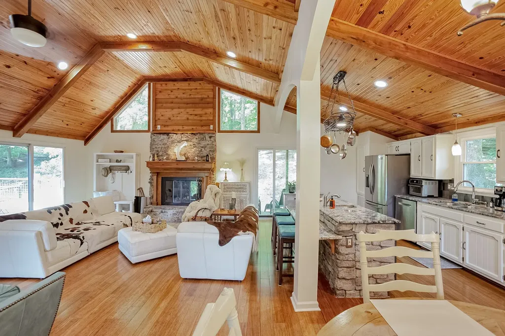 105 Nathan Forest Court Hendersonville TN 37075