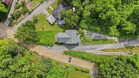 2 S Crest Road Chattanooga TN 37404