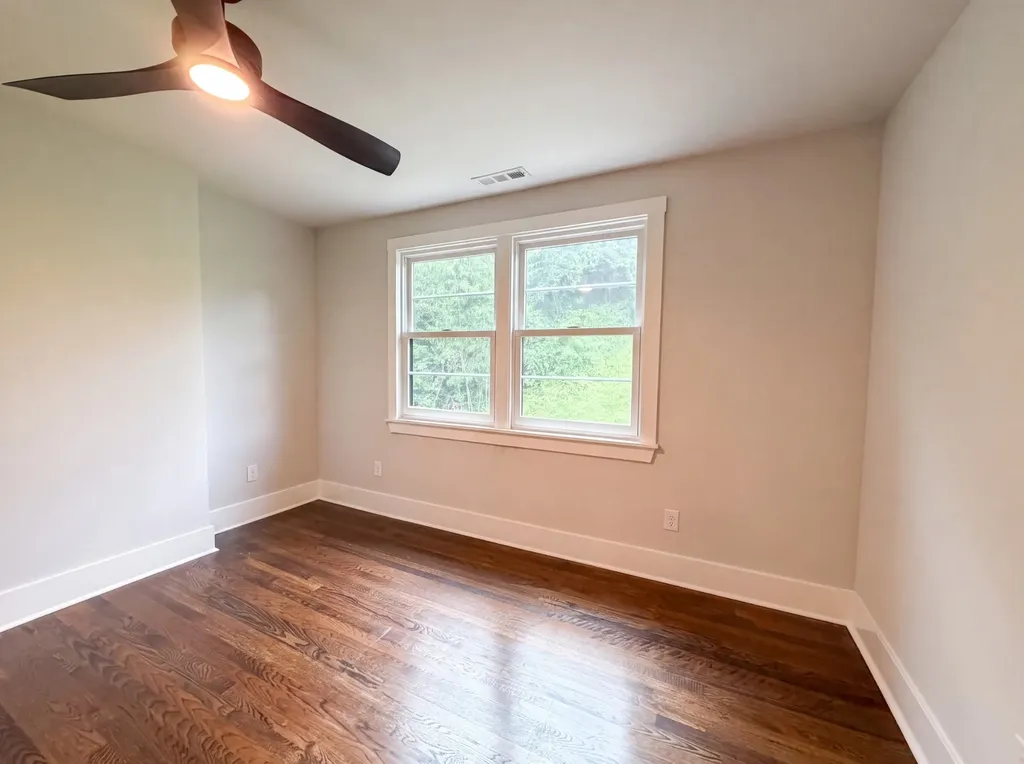 6112 Pinehurst Drive Nashville TN 37215