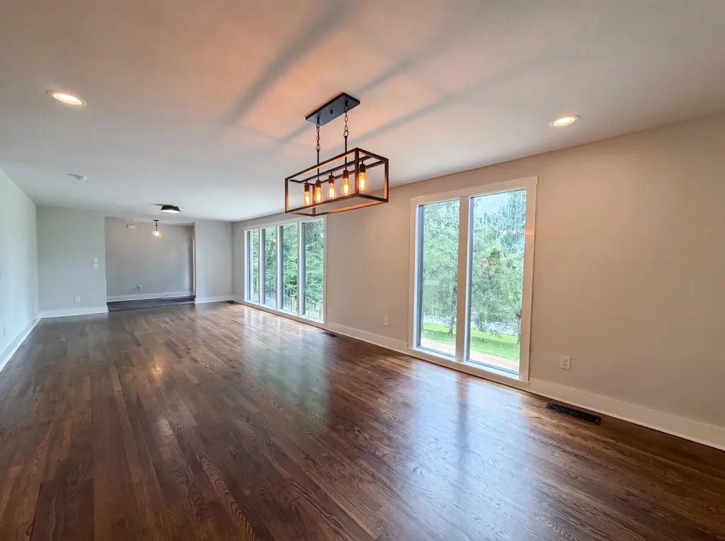 6112 Pinehurst Drive Nashville TN 37215