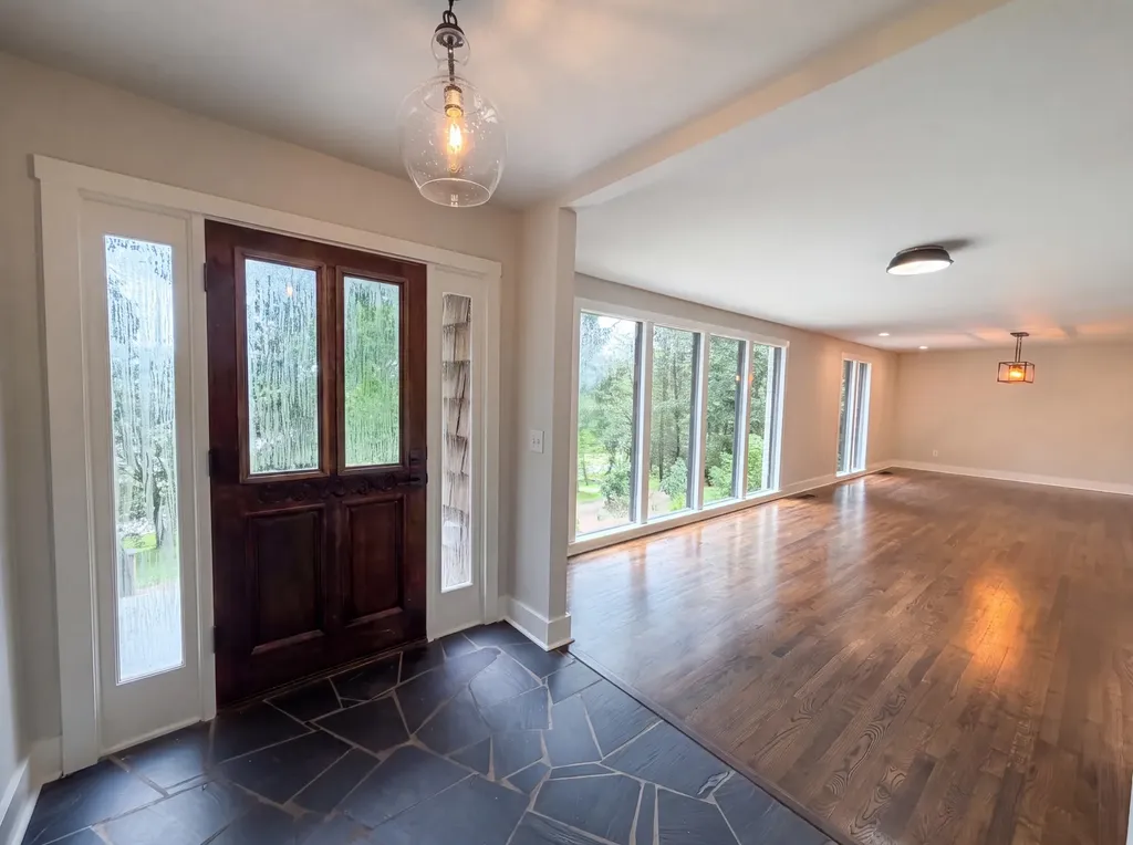 6112 Pinehurst Drive Nashville TN 37215