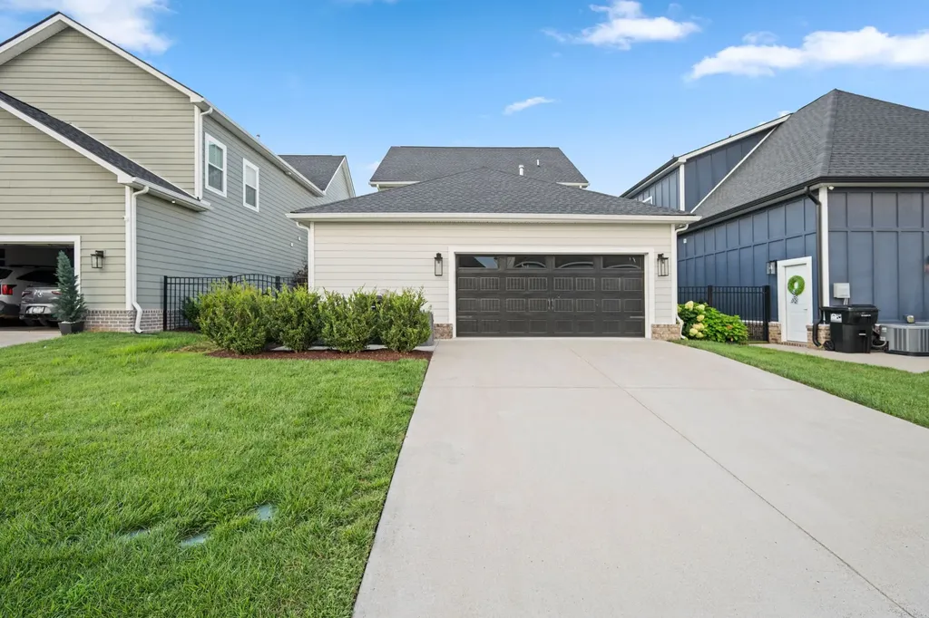 5711 Heirloom Drive Murfreesboro TN 37129