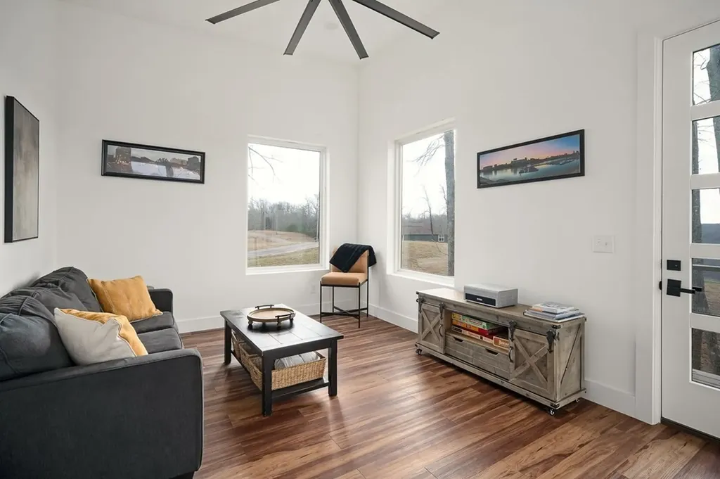 1171 Hutchins Bend Road, W Sparta TN 38583