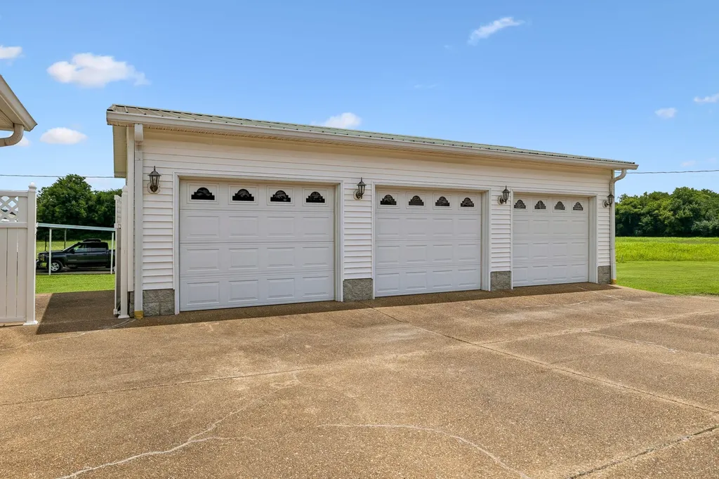 861 Fox Lane Lewisburg TN 37091