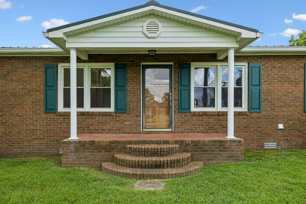 861 Fox Lane Lewisburg TN 37091