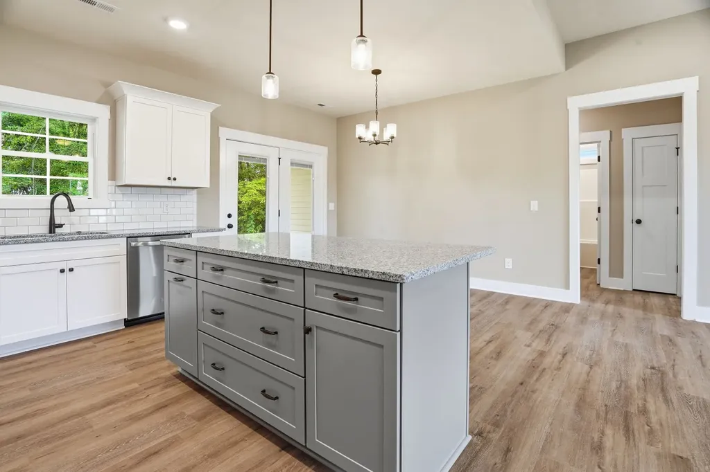 164 North Side Landing Smithville TN 37166