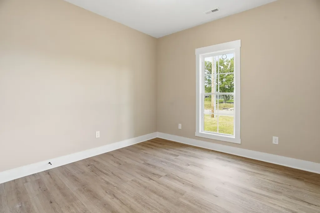 164 North Side Landing Smithville TN 37166