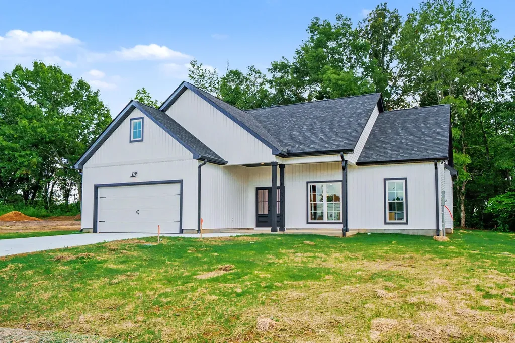 164 North Side Landing Smithville TN 37166