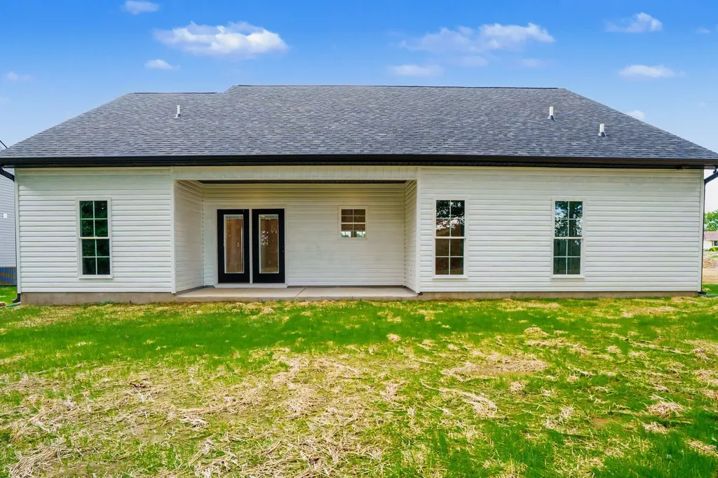 164 North Side Landing Smithville TN 37166
