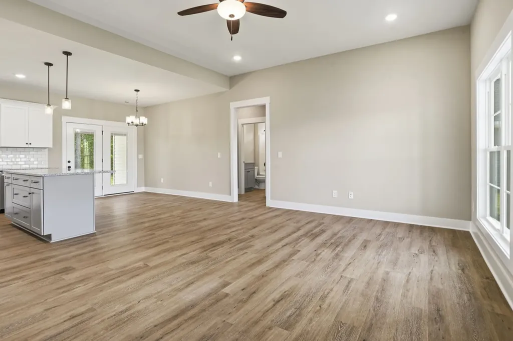 164 North Side Landing Smithville TN 37166