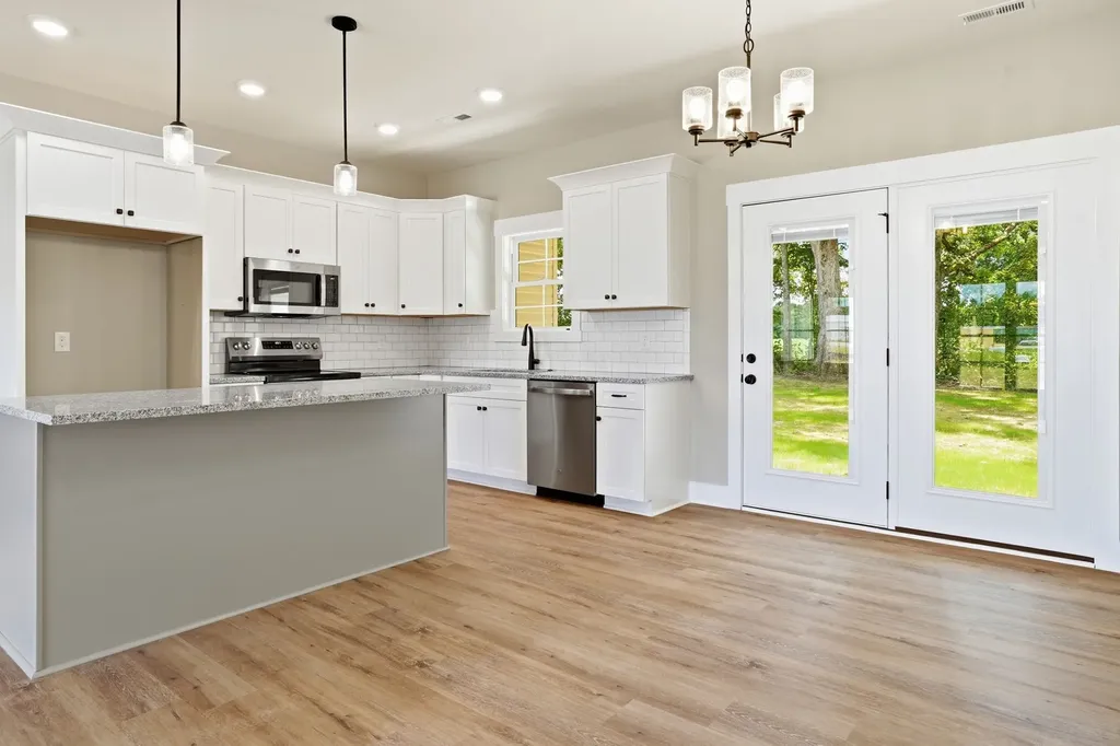 164 North Side Landing Smithville TN 37166