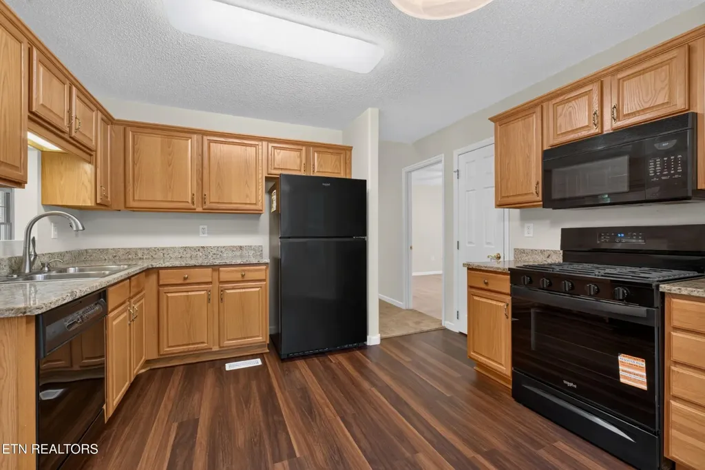 154 Glenwood Drive Crossville TN 38558
